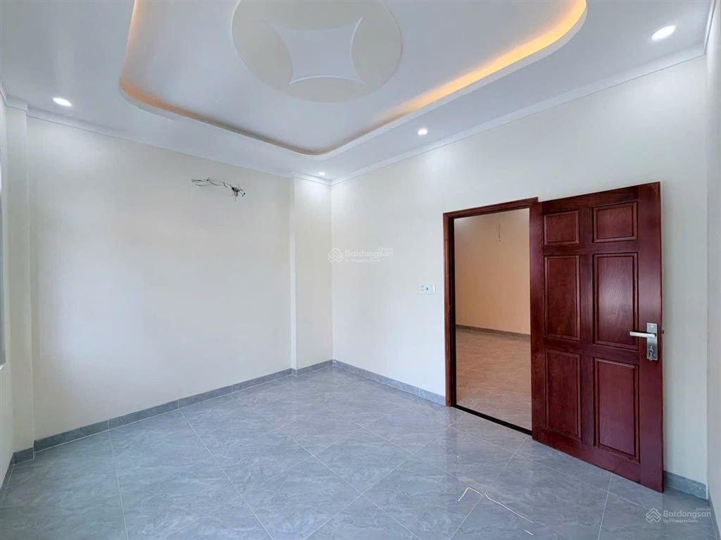 Nhà lầu vị trí đẹp tại kdc bửu hòa cần bán
