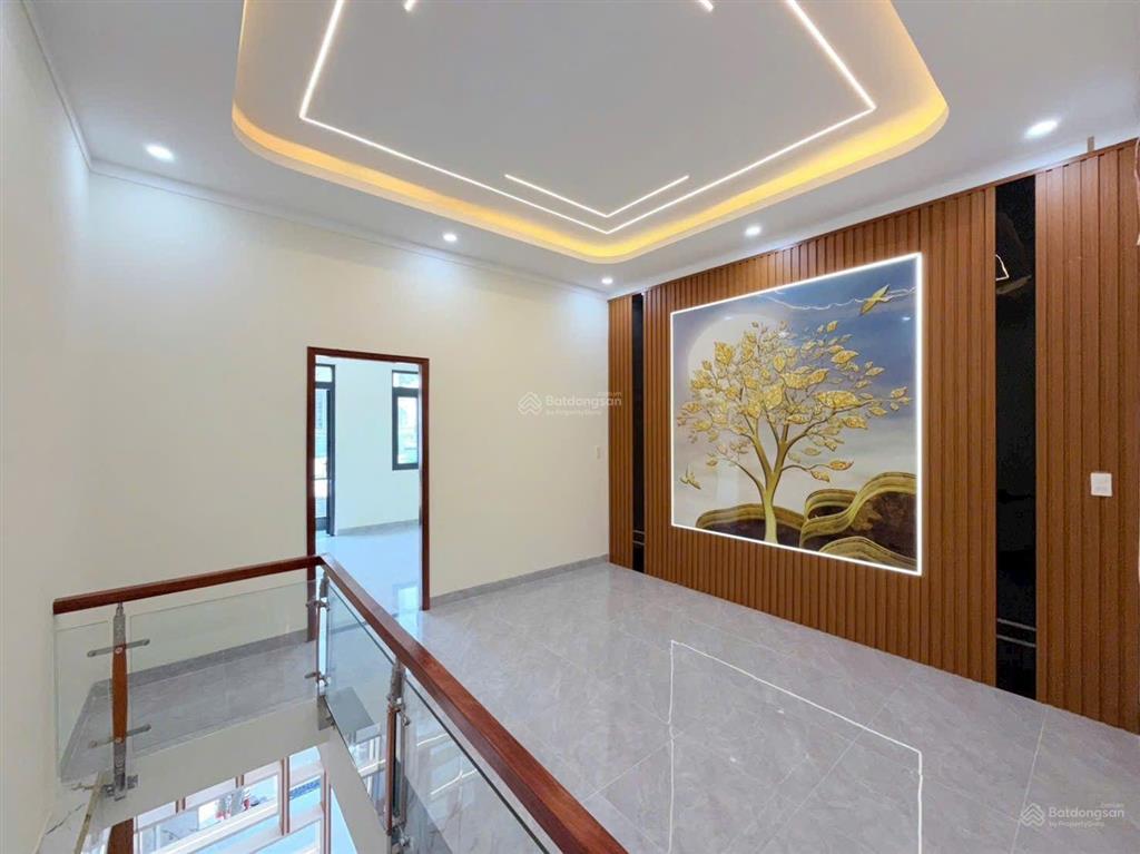 Nhà lầu vị trí đẹp tại kdc bửu hòa cần bán