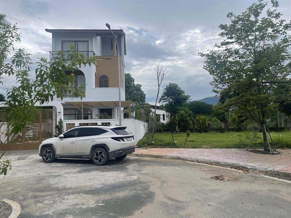 Chính chủ sang định cư bên đức bán nhanh lô 360m tại phú mãn (phú cát), hà nội