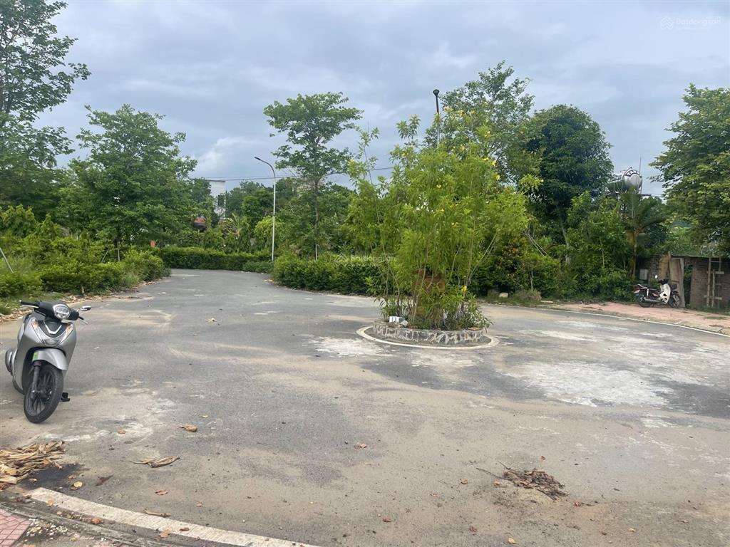 Chính chủ sang định cư bên đức bán nhanh lô 360m tại phú mãn (phú cát), hà nội