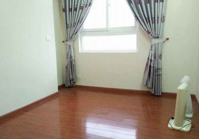 Bán chung cư vinaconex 1, diện tích 115m2, 3 phòng ngủ, 2 vệ sinh, tầng trung.