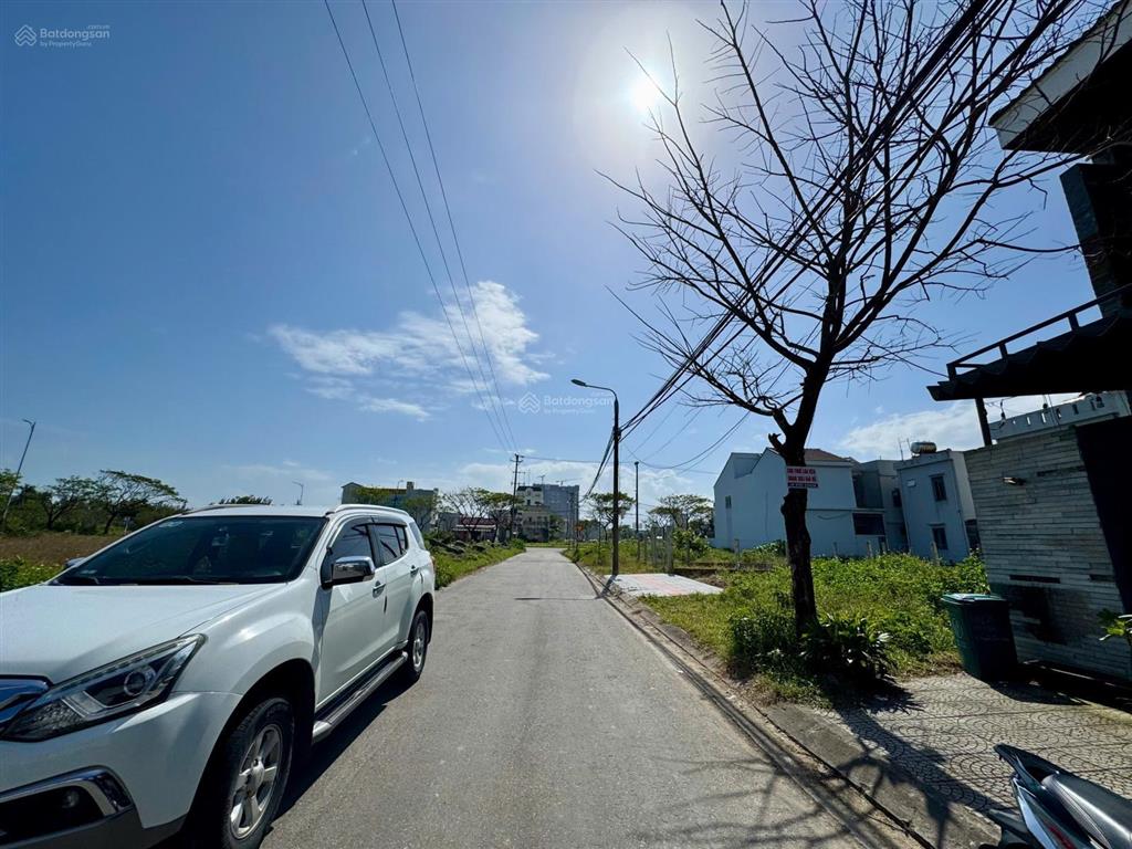 Bán lô đất đẹp 140m bề ngang 7m đường nguyễn phạm tuân sát ngay trường sa, cách bãi tắm chỉ 500m