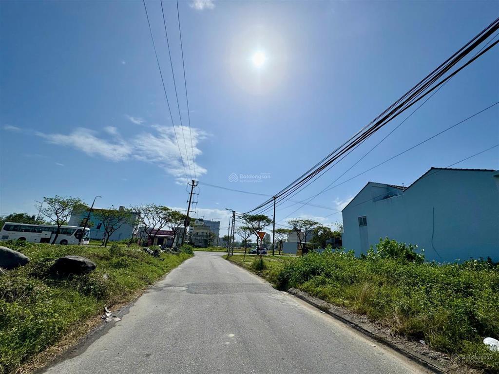 Bán lô đất đẹp 140m bề ngang 7m đường nguyễn phạm tuân sát ngay trường sa, cách bãi tắm chỉ 500m