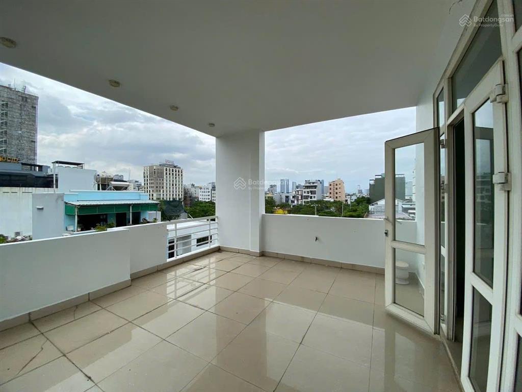Bán nhà 4,5 tầng kẹp cống thoáng đường lê thước gần công viên hồ nghinh  biển mỹ khê giá tốt