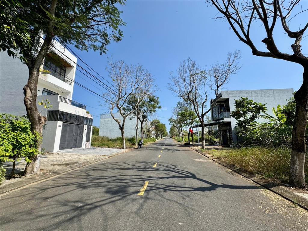Lô đất đẹp 100m2 đường võ văn đồng hướng đn  trục thông sông và biển tân trà  giá cạnh tranh tuyến