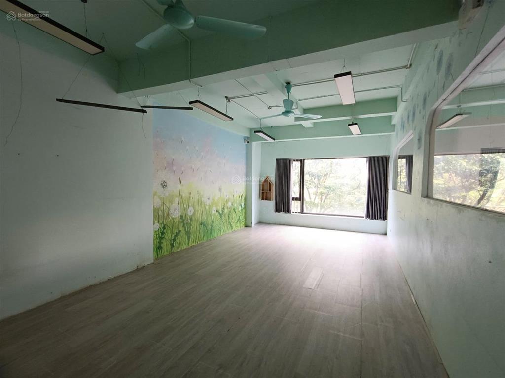 Cho thuê 300m2 biệt thự căn góc thủy nguyên ecopark giá 50tr tiện làm nhà hàng, trường học