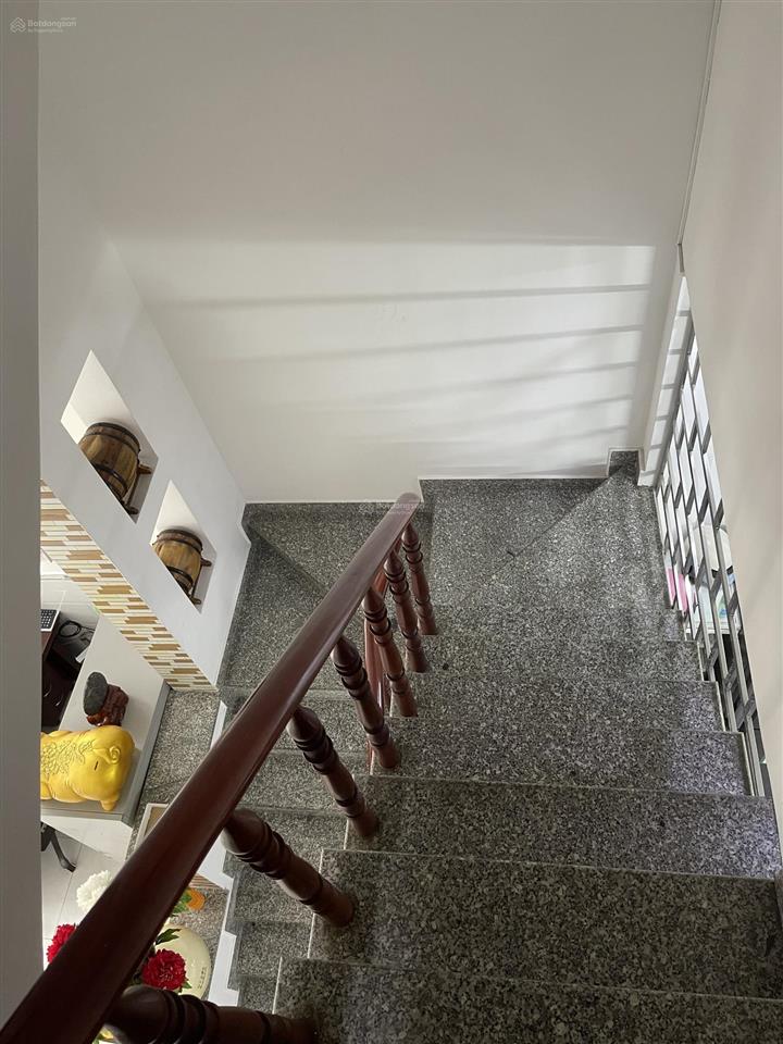 Nhà mới xây hxh trương phước phan, dt 4x20.1m, trệt 2 lầu sân thượng. giá 7tỷ8 chốt