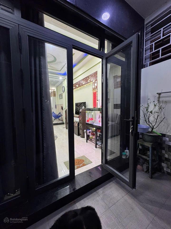 Chủ gửi bán gấp trong tháng nhà hẻm 673/ tỉnh lộ 10, dt 4x15m trệt 2 lầu. giá còn 5.5tỷ