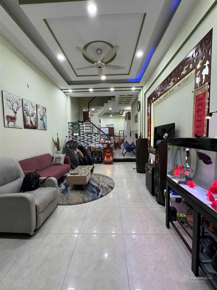 Chủ gửi bán gấp trong tháng nhà hẻm 673/ tỉnh lộ 10, dt 4x15m trệt 2 lầu. giá còn 5.5tỷ