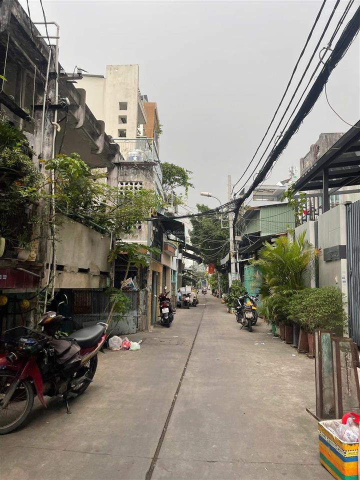 Nhà hxh 1051 hậu giang, dt 3x11m trệt 1 lầu đang có hđt lâu dài. giá chỉ 3tỷ750