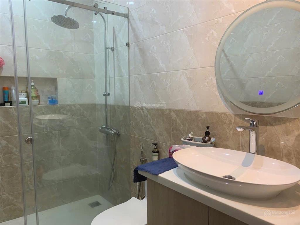 Nhà khu dân cư tên lửa, dt 5x19m thiết kế hiện đại nhà mới vào ở liền. giá 12tỷ5 thương lượng