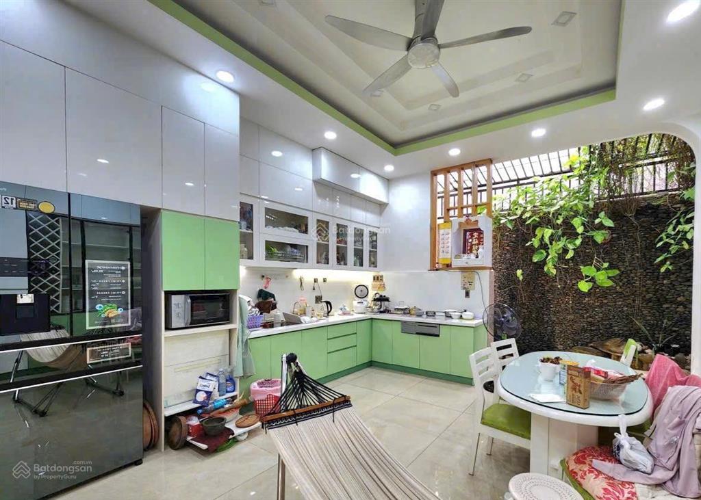 Nhà khu dân cư tên lửa, dt 5x19m thiết kế hiện đại nhà mới vào ở liền. giá 12tỷ5 thương lượng