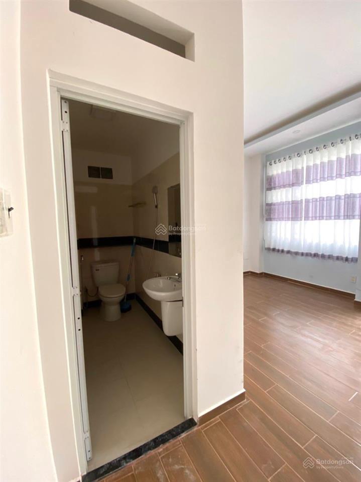 Nhà mặt tiền khu tên lửa, 4.5 x 15m trệt 2 lầu đúc kiên cố. giá 7.5tỷ có thương lượng