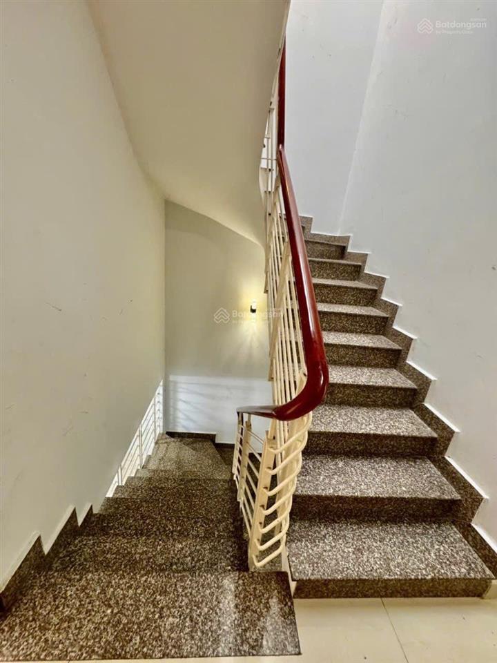 Nhà hẻm xe hơi nguyễn chí thanh, dt 3.9x14m trệt 2 lầu sân thượng. giá 10.3tỷ thương lượng