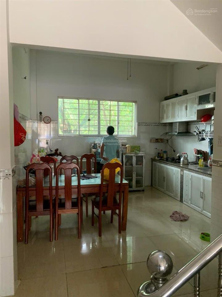 Nhà mặt tiền kinh doanh sầm uất đường số 11, dt 4x14m, trệt 2 lầu sân thượng giá 12tỷ tl