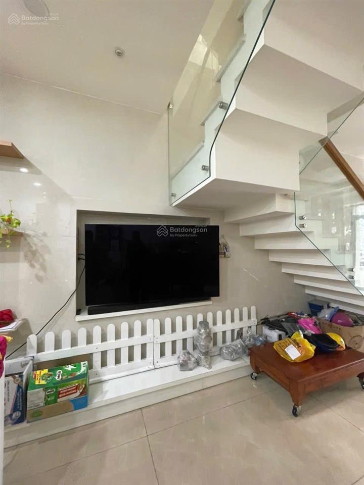 Nhà đẹp khu tên lửa chủ xây để ở có tặng nội thất, dt 5x19m trệt 2 lầu sân thượng. giá 12tỷ