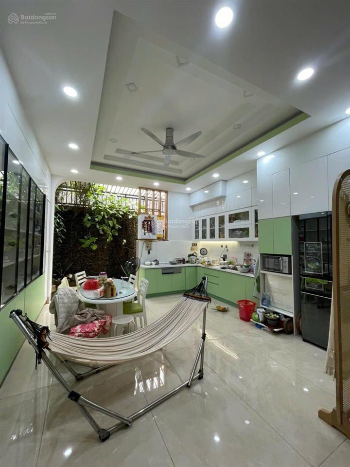 Nhà đẹp khu tên lửa chủ xây để ở có tặng nội thất, dt 5x19m trệt 2 lầu sân thượng. giá 12tỷ