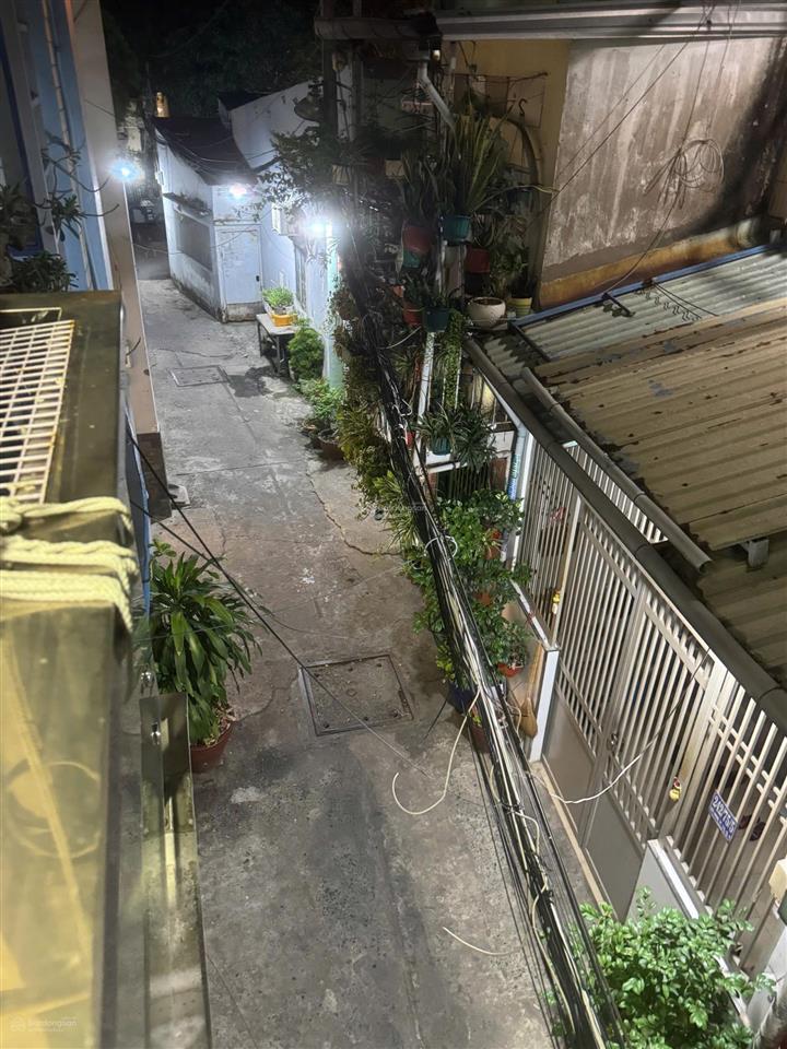 Chủ cần bán gấp nhà hẻm bà hom, dt 3.76 x 12.2m nở hậu 6.5m. trệt 1 lầu đúc thật. giá 5.1 tỷ