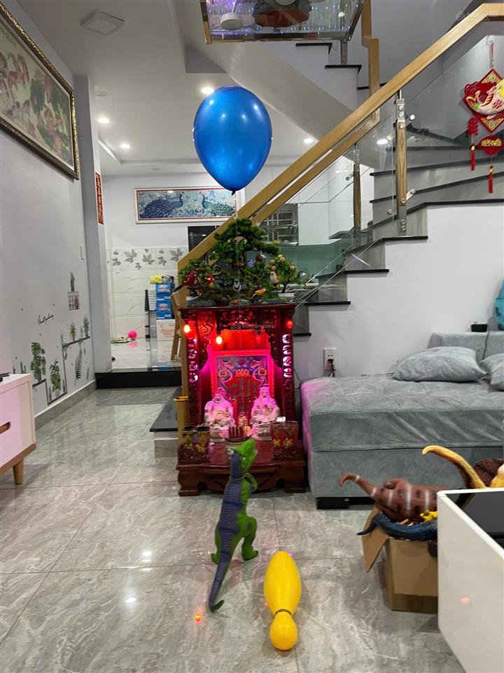 Chủ cần bán gấp nhà hẻm bà hom, dt 3.76 x 12.2m nở hậu 6.5m. trệt 1 lầu đúc thật. giá 5.1 tỷ