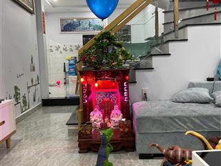 Chủ cần bán gấp nhà hẻm bà hom, dt 3.76 x 12.2m nở hậu 6.5m. trệt 1 lầu đúc thật. giá 5.1 tỷ