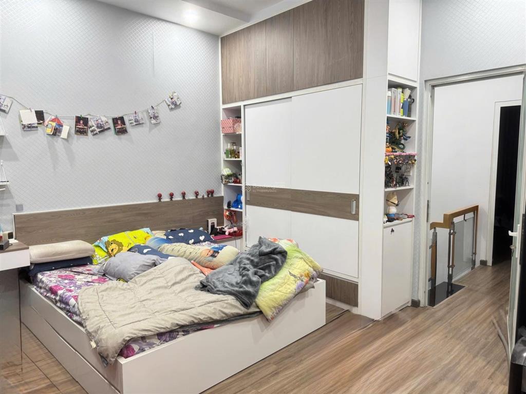 Chủ cần bán gấp nhà hẻm bà hom, dt 3.76 x 12.2m nở hậu 6.5m. trệt 1 lầu đúc thật. giá 5.1 tỷ