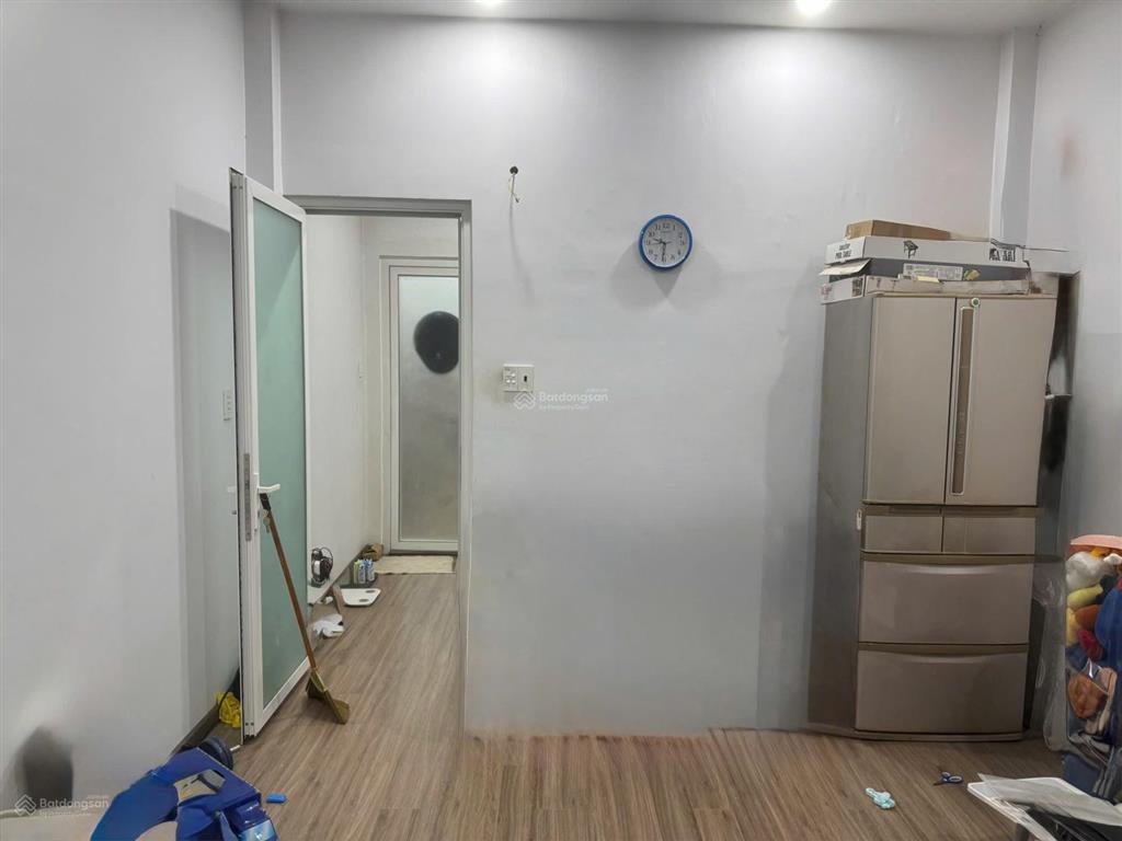 Chủ cần bán gấp nhà hẻm bà hom, dt 3.76 x 12.2m nở hậu 6.5m. trệt 1 lầu đúc thật. giá 5.1 tỷ