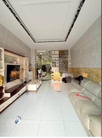 Nhà mặt tiền đs 1c khu tên lửa, dt 4x16m trệt 2 lầu sân thượng, giá 8.9tỷ thương lượng