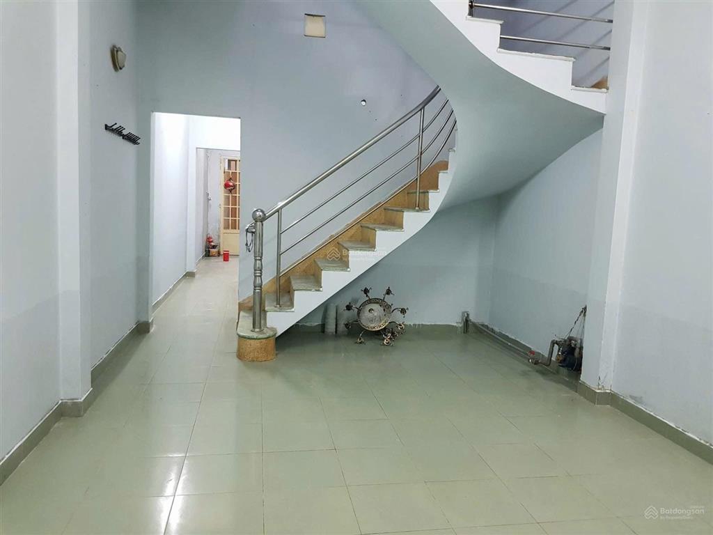 Nhà mặt tiền bùi hữu diện, cách aeon mall 400m, dt 4x19m trệt 1 lầu. giá 8,5 tỷ có bớt