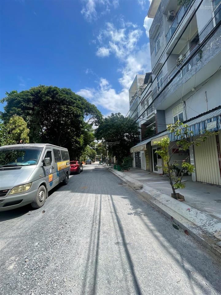 Cho thuê nguyên căn nhà khu nam hùng vương view công viên. dt 4.5x20m 6pn 4wc 2 lầu st. 20tr/th
