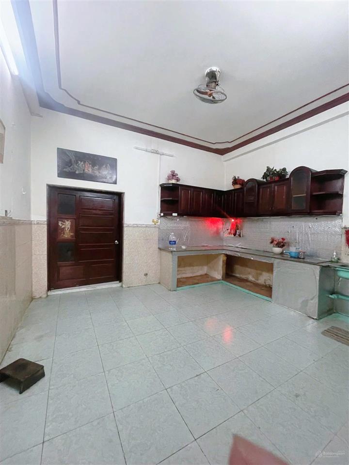 Cho thuê nguyên căn nhà khu nam hùng vương view công viên. dt 4.5x20m 6pn 4wc 2 lầu st. 20tr/th