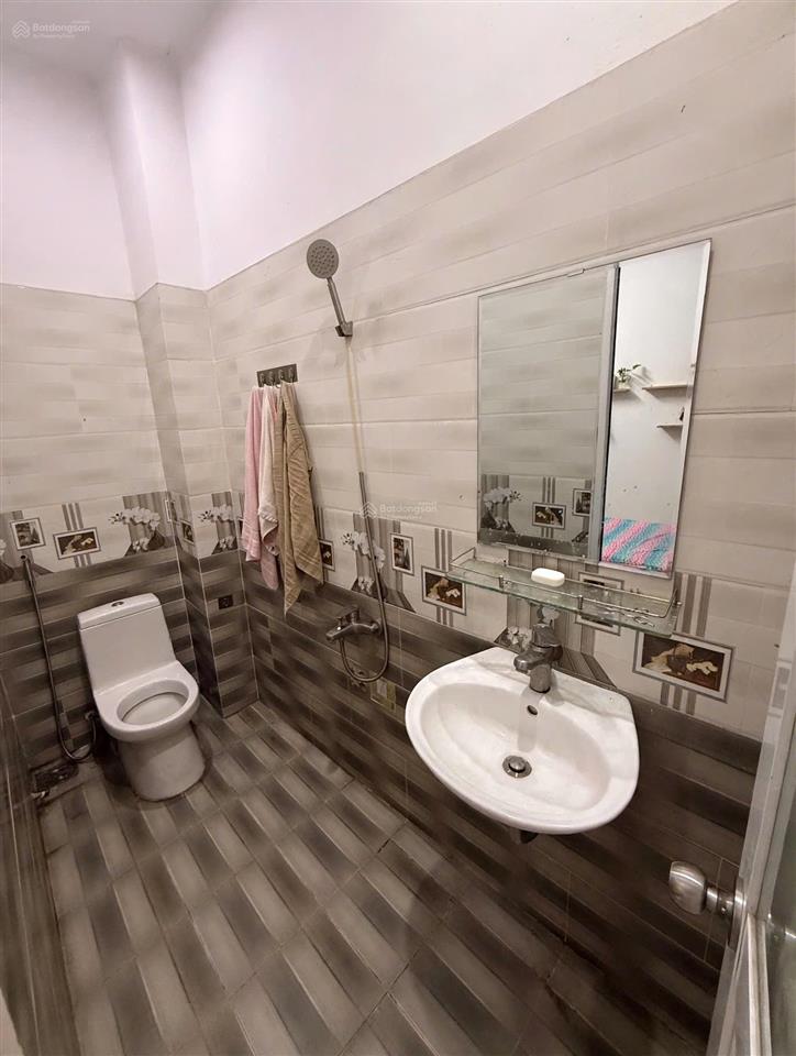Chính chủ bán nhà mới hẻm 184 lê đình cẩn, dt 4x13.5m, trệt 2 lầu st. 4pn 5wc giá 6.5tỷ
