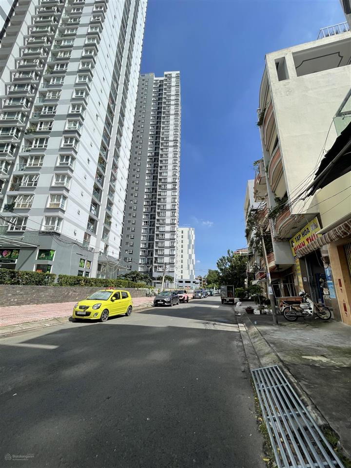 Cho thuê nguyên căn mt đường số 17 khu bình phú, 4x18m 3 lầu mở văn phòng công ty, 22tr/tháng