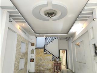 Cho thuê nhà nguyên căn mt đường số 33 bình phú, dt 4x20m trệt 3 lầu có sẵn hệ tủ bếp tủ giường