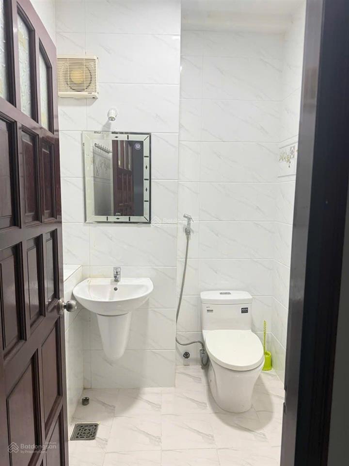 Cho thuê nhà nguyên căn mt đường số 9 cư xá ra đa. 4x18m trệt 2 lầu sân thượng. 20 triệu/tháng