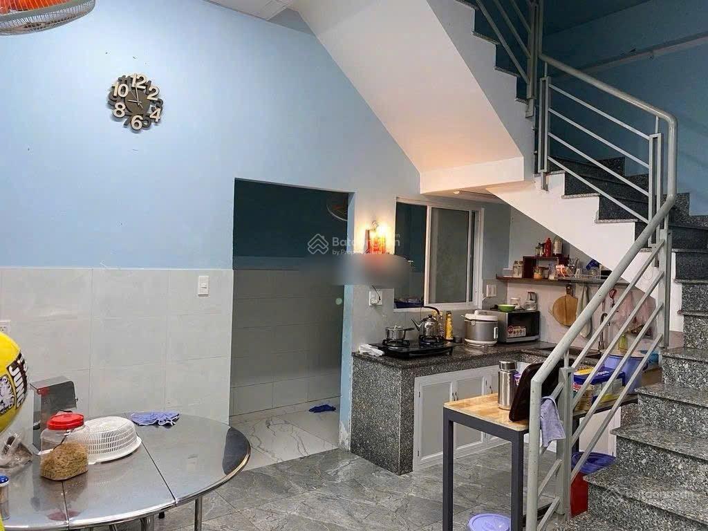 Cho thuê nhà nguyên căn mặt tiền đường số 33 khu bình phú, 5x20m trệt 2 lầu st. giá thuê 20 triệu