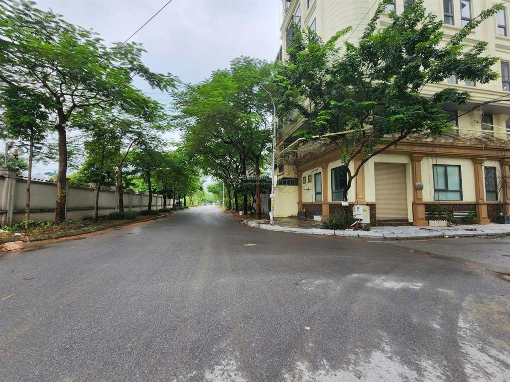 Cho thuê nhà riêng căn góc khu tái định cư tứ hiệp 130m2 x 7 tầng thang máy  40tr/tháng