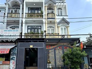 Nhà mặt tiền quận 8 tiện kinh doanh, 3 lầu 6 phòng ngủ. nhà đẹp, đường đông