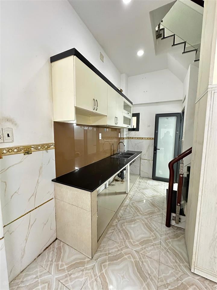 Nhà 5 tầng, hẻm thông, sát hẻm xe hơi đường âu dương lân p3 q8