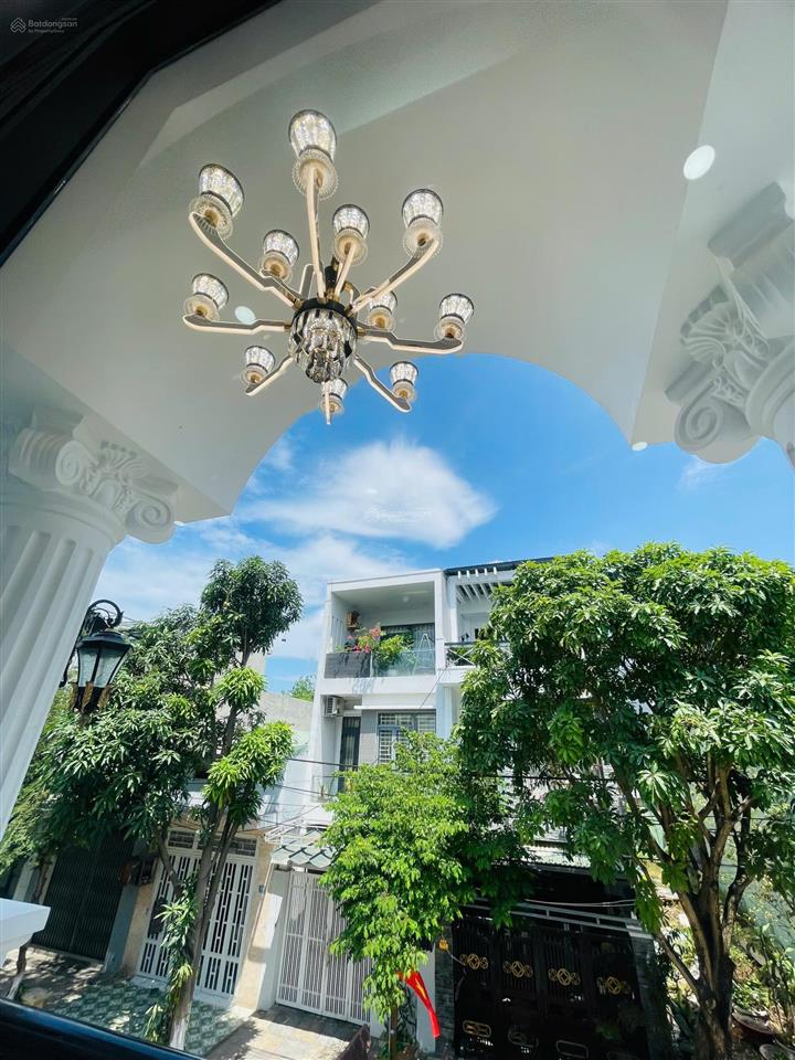 [nhà tân cổ điển] mt hòa minh 20, gần biển full nội thất xịn . giá chỉ 7,5 tỷ