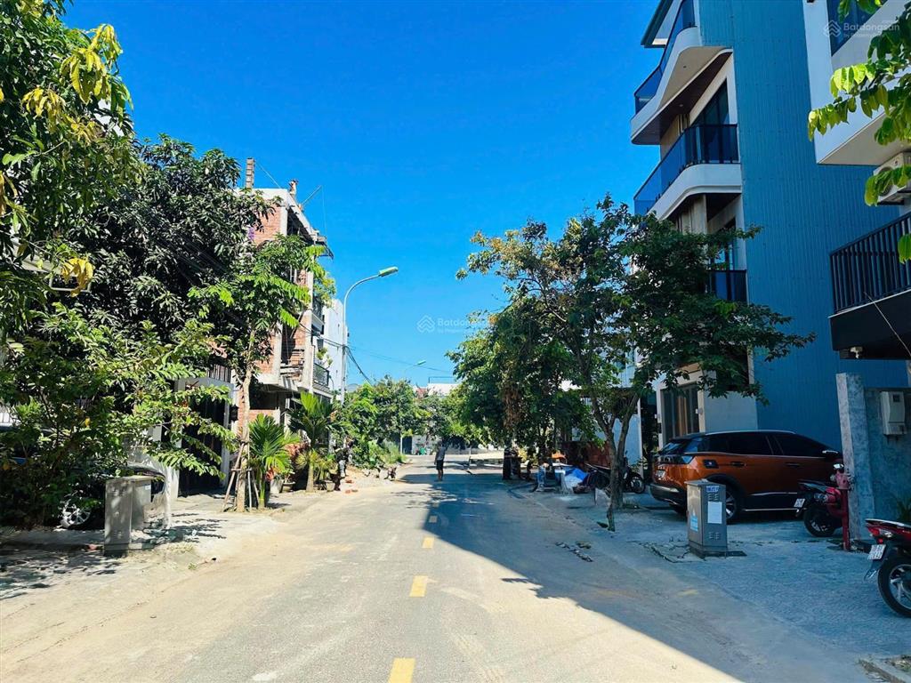 Bán đất mt hòa minh 28, trục đường đẹp rộng 6m | 108.5m2