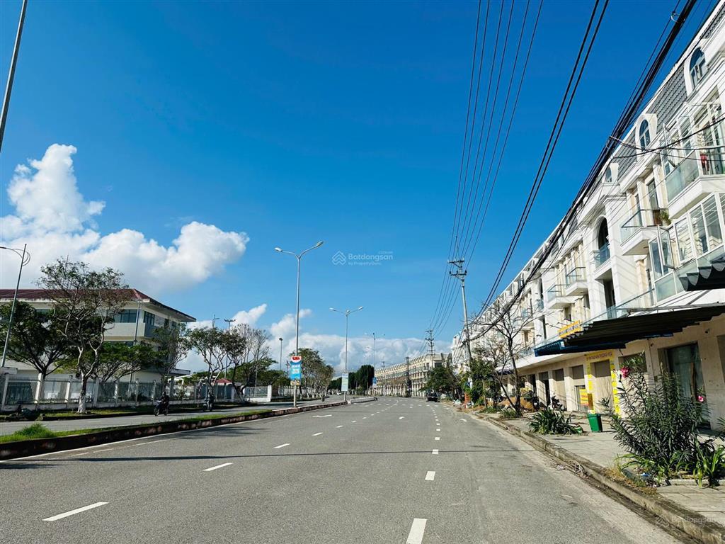 Giá sập 125m2 đất đường võ tự chỉ 3 tỷ 690, đối lưng dãy shophouse