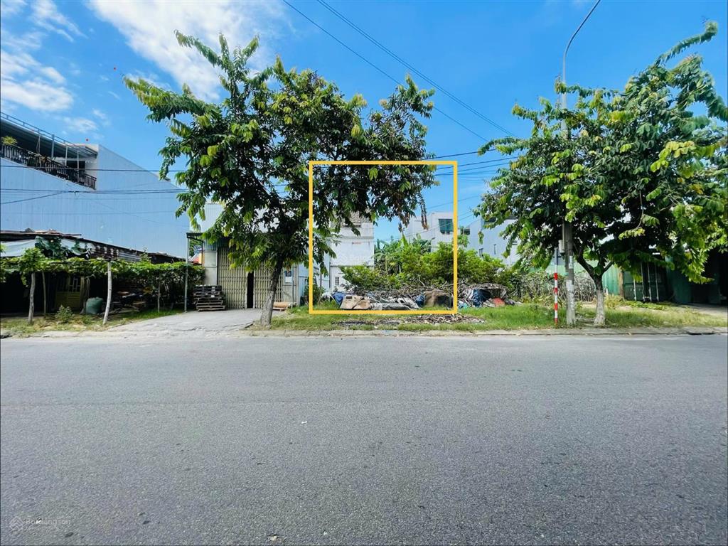Mt đường 10m5 nguyễn xí, sát ngay đại lộ nguyễn sinh sắc, cách biển 500m