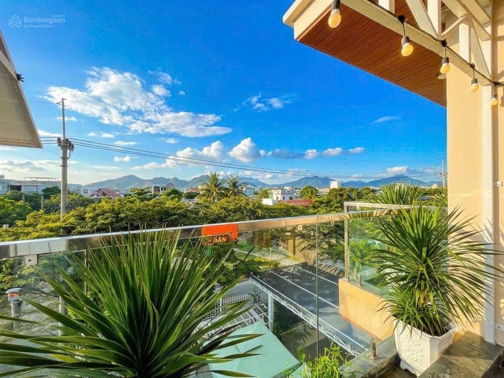 Biệt thự 378m² trung tâm vịnh biển đà nẵng 6pn, hồ bơi, giá 32 tỷ