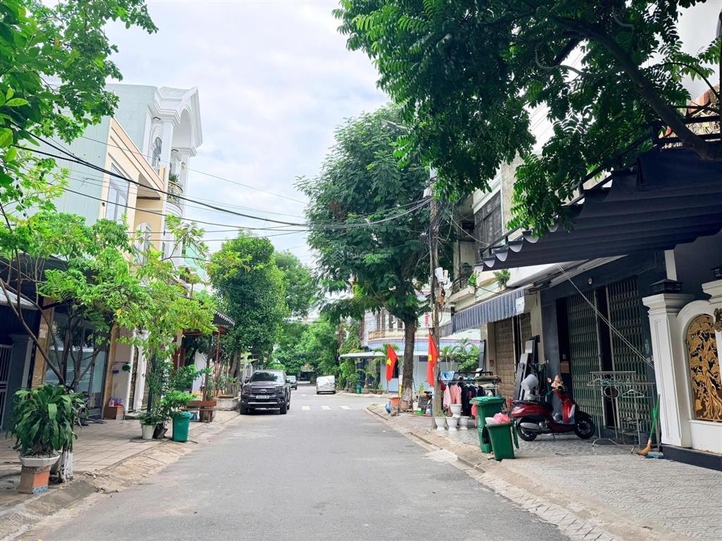 Chỉ 6 tỷ 190 sở hữu ngay nhà 3 tầng lê văn sỹ, hòa minh. 3pn, sát biển