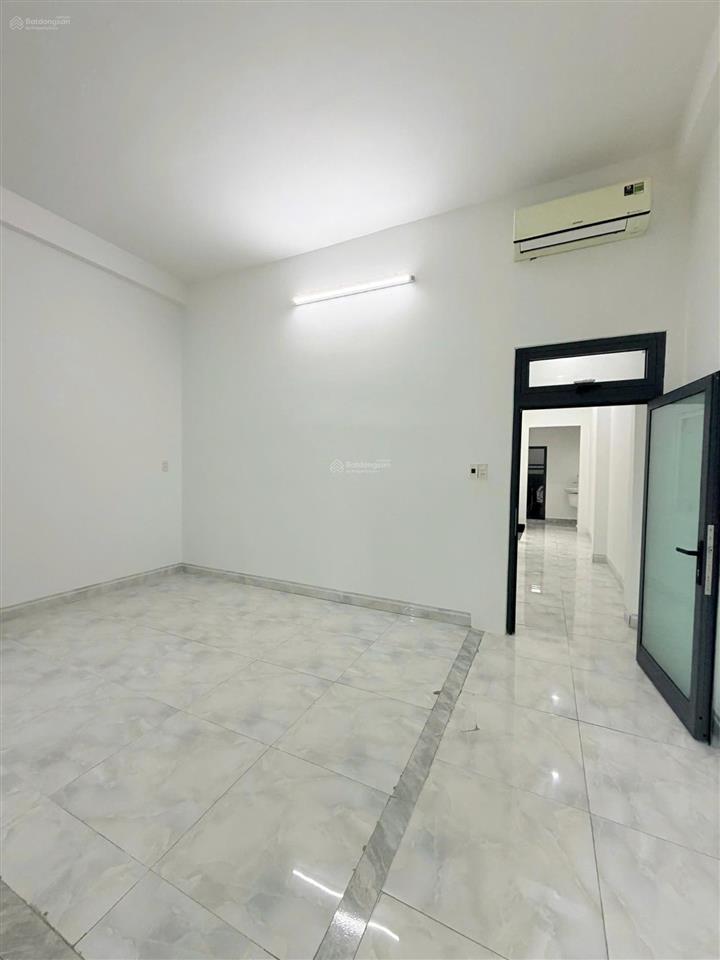 Chỉ 6 tỷ 190 sở hữu ngay nhà 3 tầng lê văn sỹ, hòa minh. 3pn, sát biển