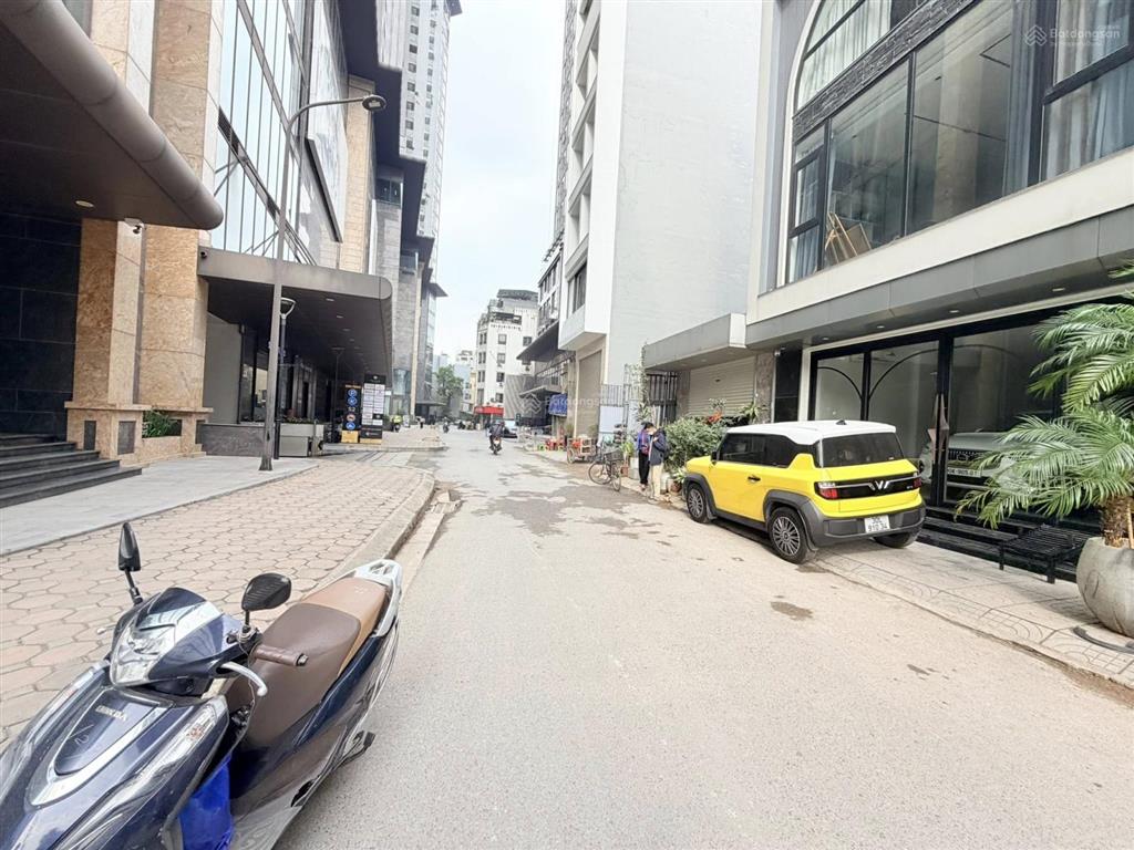 Bán đất 41m2, phố thụy khuê, mặt tiền 4,8m . ô tô đỗ trước cửa 24/7.