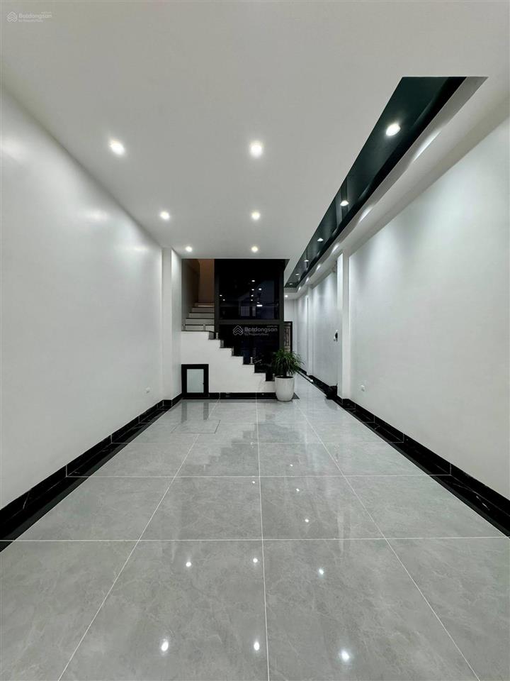 Bán nhà khu đầm hồng 50m2,6 tầng thang máy ô tô vào nhà ,sát vành đai 2,5 ,ô tô dừng đỗ 24/7