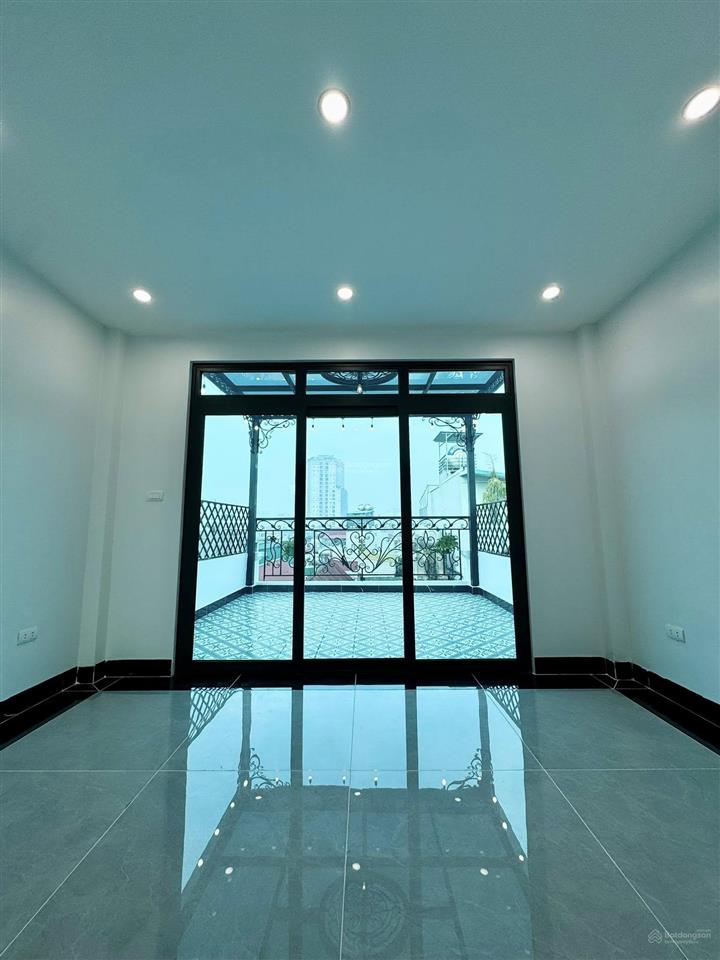 Bán nhà khu đầm hồng 50m2,6 tầng thang máy ô tô vào nhà ,sát vành đai 2,5 ,ô tô dừng đỗ 24/7