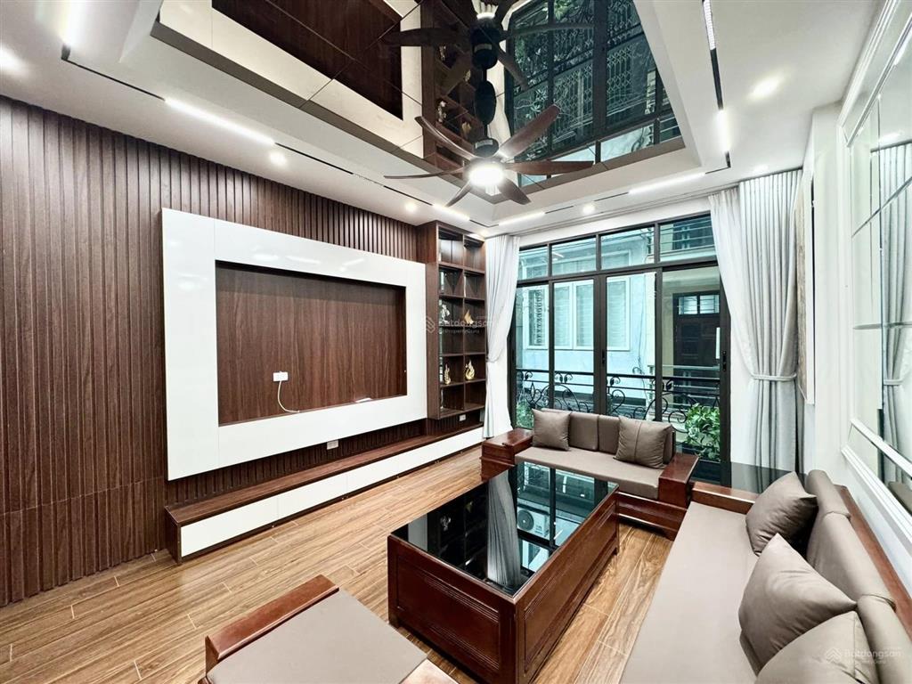 Bán nhà khu đầm hồng 50m2,6 tầng thang máy ô tô vào nhà ,sát vành đai 2,5 ,ô tô dừng đỗ 24/7