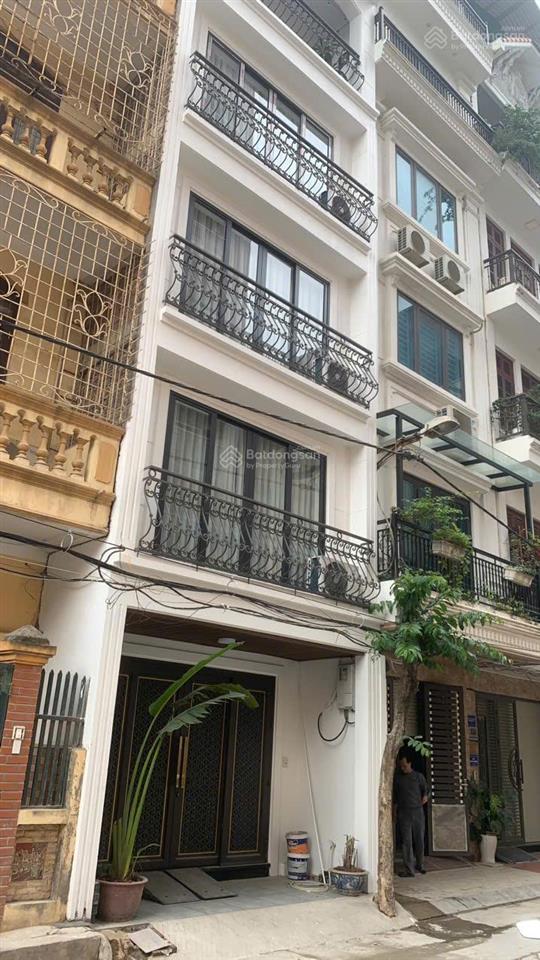 Hoàng quốc việt 55,7m2, 7 tầng thang máy, mặt tiền 4,3m, phân lô khu quân đội , ô tô 7 chỗ đỗ 24/7